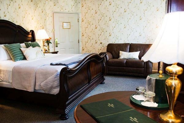 The Brewster Inn (Cazenovia)